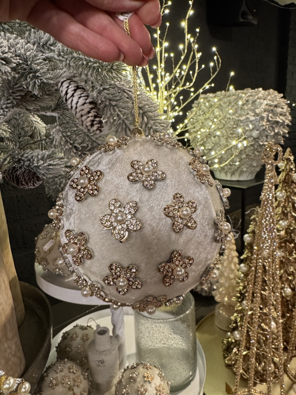 Kersthanger met bloemen